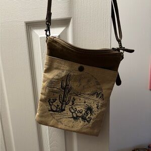 Casual canvas purse, adjustable strap